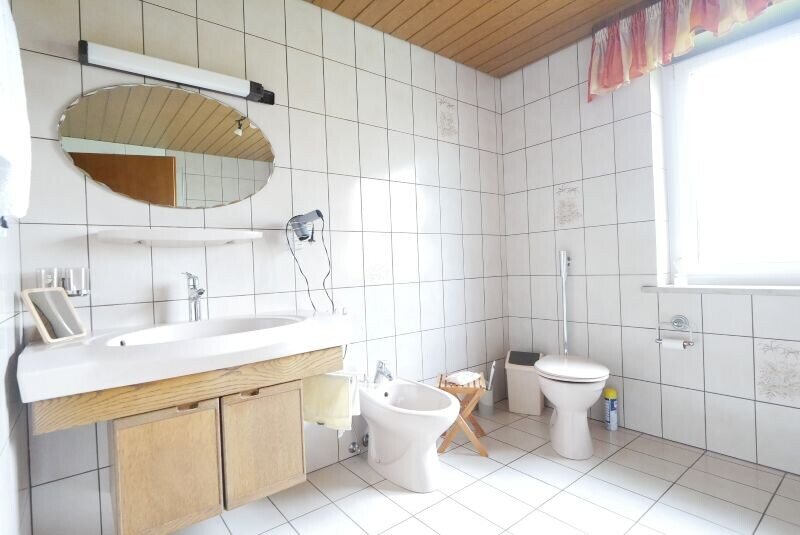 Wohnhaus mit PV Anlage in traumhafter Lage bei Lichtenfels, Bild 8