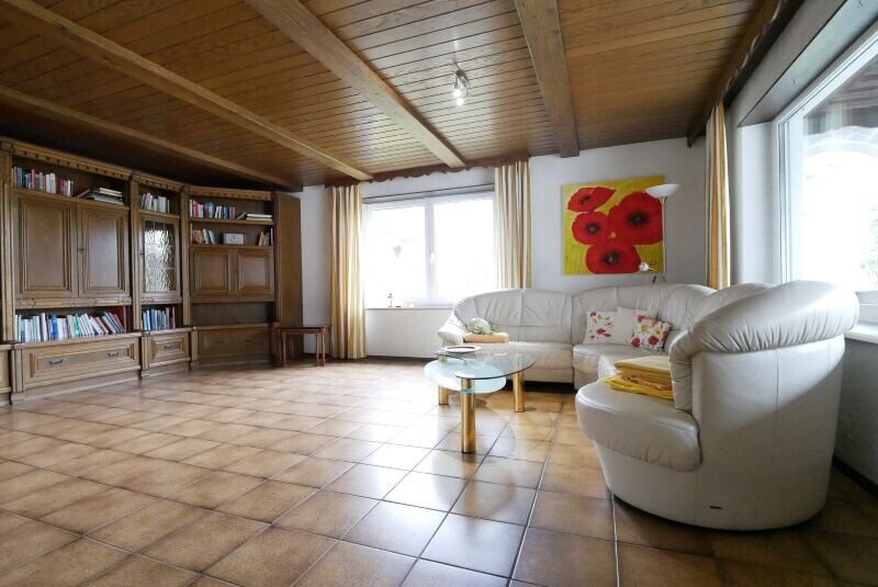 Wohnhaus mit PV Anlage in traumhafter Lage bei Lichtenfels, Bild 2