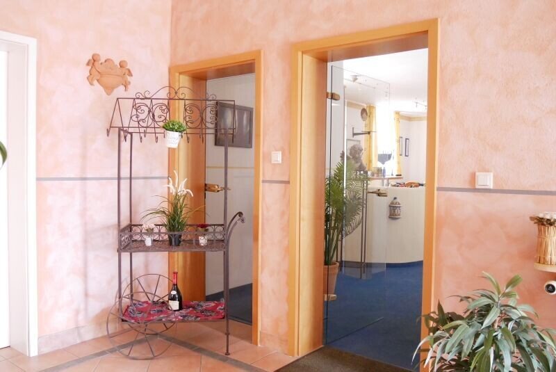 TOP Wohn- und Geschäftshaus in Coburg-Neuses mit 8 PKW-Stellplätzen, Bild 7