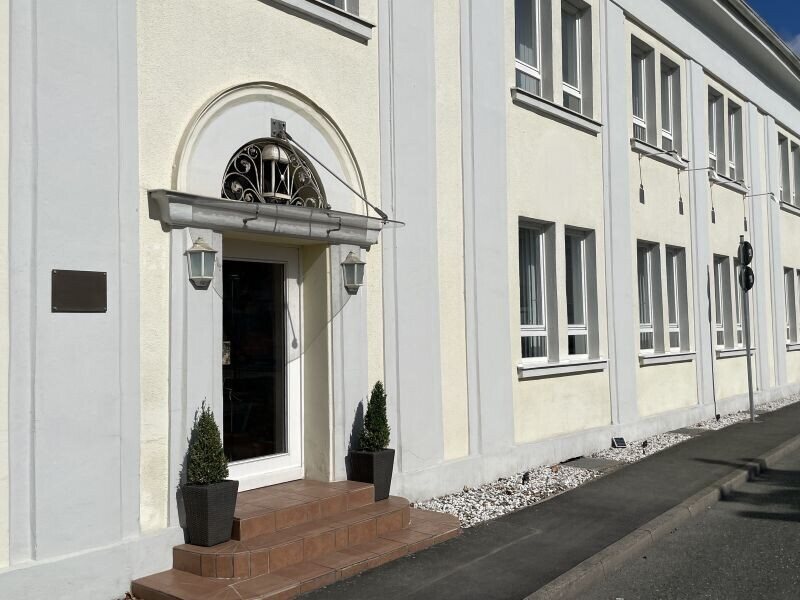 TOP Wohn- und Geschäftshaus in Coburg-Neuses mit 8 PKW-Stellplätzen, Bild 3