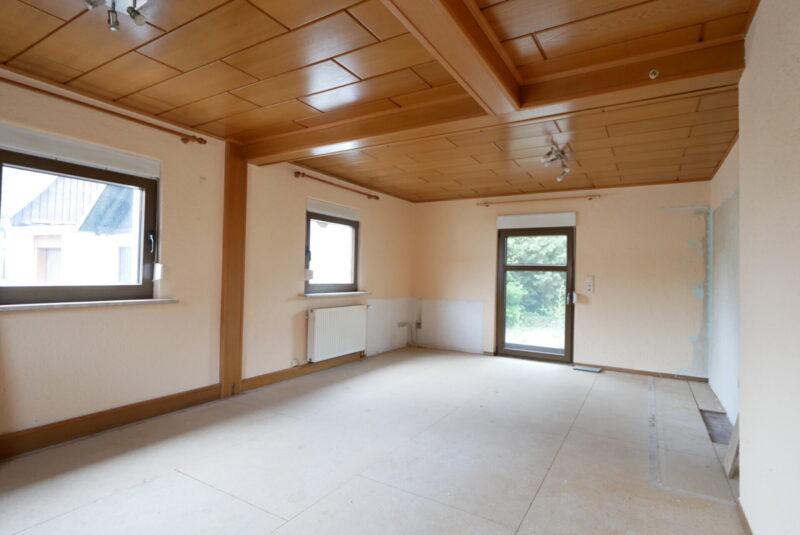Wohnhaus mit großem Grundstück in guter Lage, Bild 5