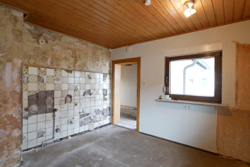 Wohnhaus mit großem Grundstück in guter Lage, Bild 4