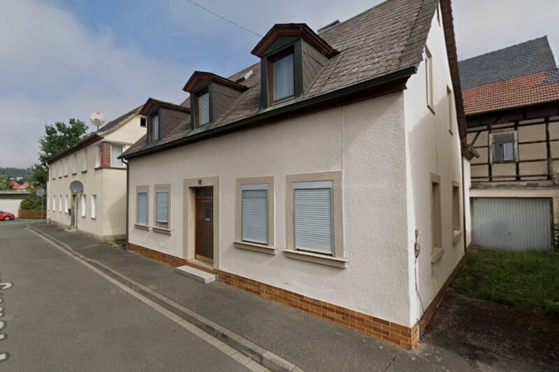 Renovierungsbedürftiges Wohnhaus direkt in Lichtenfels, 96215 Lichtenfels