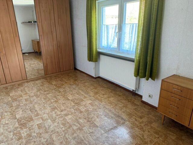 Idyllischer Bauernhof mit Nebengebäude, Bild 9