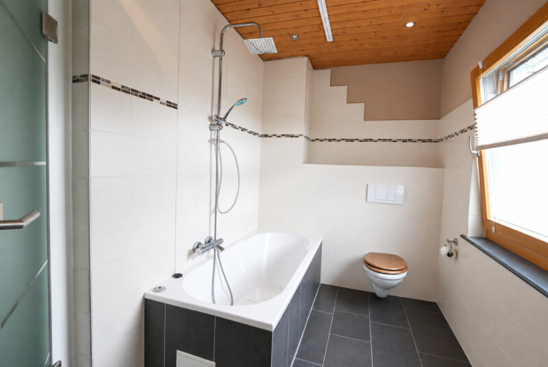 Gepflegtes Wohnhaus in guter Lage von Rödental, Bild 4