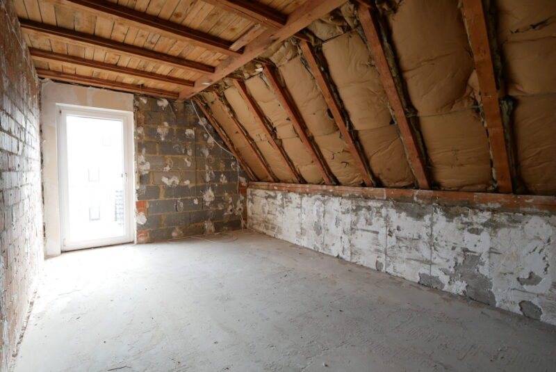 Einfamilienhaus mit Ausbaupotential in Weidach, Bild 8