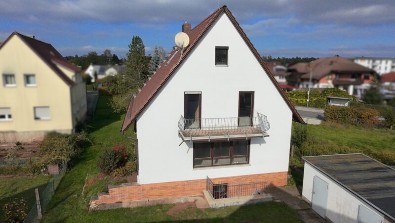 Einfamilienhaus mit Ausbaupotential in Weidach, Bild 2